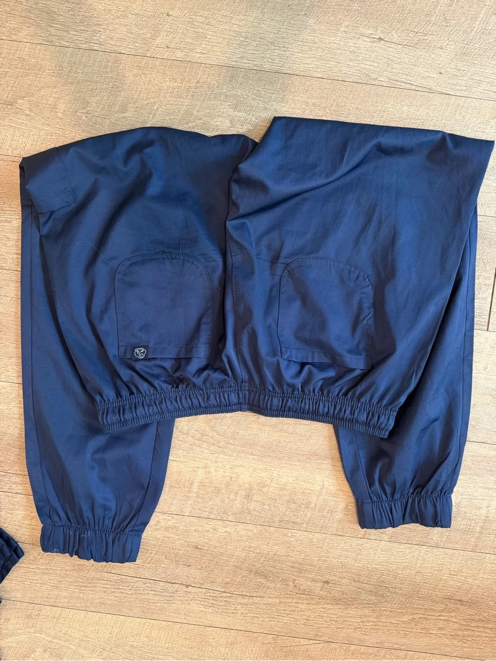 Women’s V-Neck Scrub Set - Navy